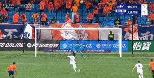 1743598925096010194.gif 马莱莱.gif